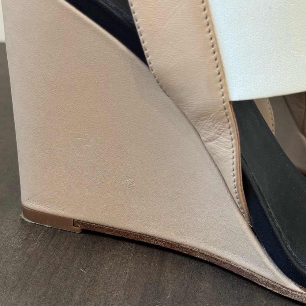 VINCE Kyra Wedge Sandal - Black/White/Natural - Size 7.5 - GUC+ - Picture 4 of 10